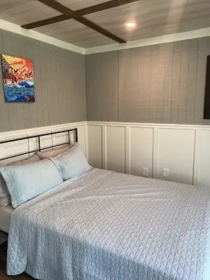 Our Lucky Charm is a cottage on the waterway in Hatteras Village Hotels near Seaworthy Gallery