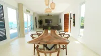 W Panoramic Ocean front with access/Infinity Pool