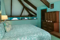 Gallows Point 8D, luxury oceanview upper premium condo at Gallows Point Resort.