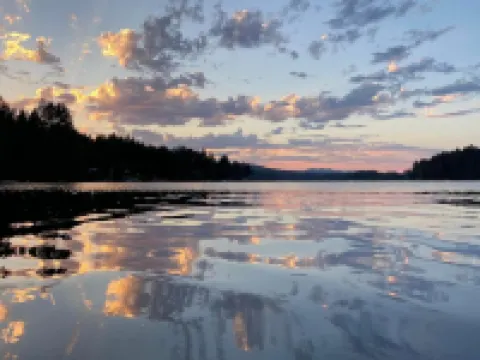 Charming suite at the lake, right in the heart of the village.