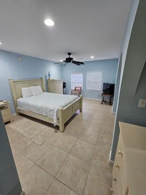 PeachLife in Garden City