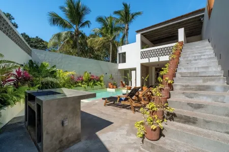 Beautiful luxury villa in the heart of San Pancho, ideal for families and friends.