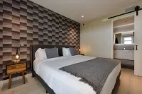 Brand New Apartment, Panoramic Ocean Views