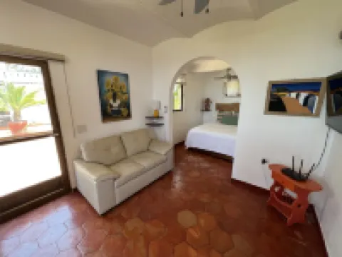 One bedroom oceanfront guesthouse.