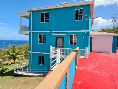 Elaine's Ocean View Dwelling โรงแรมใน
