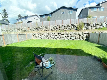 One bedroom with private bath in a quite neighborhood/shared home with owners.