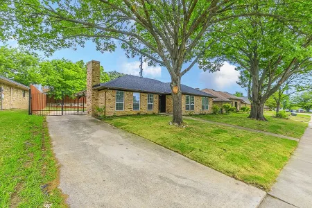 Edgewater Retreat Rowlett/Rockwall. 4-Bedrm 2Bathrm 2 Garage Отели в г. Роулетт