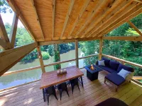 NEW! Lakefront Cabin-Mnt View-Hot Tub-WIFI-Prime Location-Bryson City/Cherokee