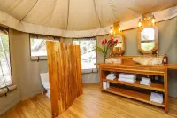 WAVEFRONT TEAK GLAMPING PARADISE