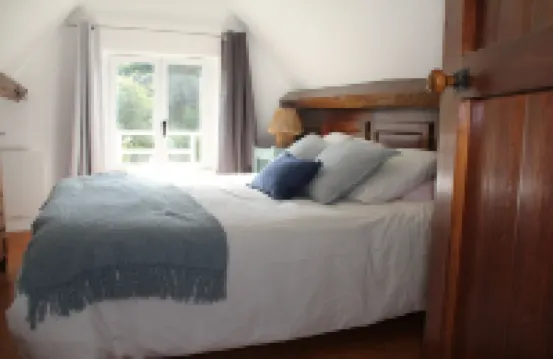 "La Chaumière de Nanou", with large garden and close to the sea.