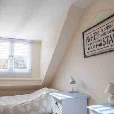 Rural, secluded holiday lodge close to beaches and Sandringham Rooms