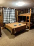 Sportsman’s Dream on Round Lake! Lookout cabin-Minnesota Northwoods-Sleeps 8