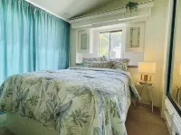 Swan Lake House and Hot Spring Mineral Pools 데세르 퀸 마인 트레일헤드 주변 호텔