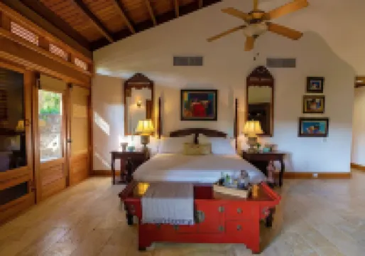 Luxury Private 5-bedroom Villa in Casa de Campo, Fully Staffed, Two Golf Carts Hotels in 
