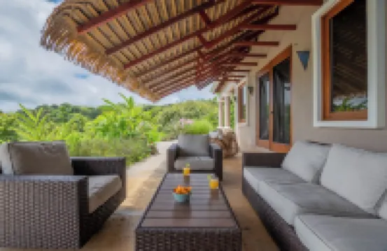 Whale Watchers Villa With Stunning Ocean View