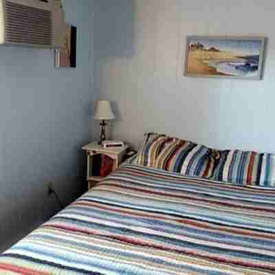 Cape Cod Oceanside Condominium Unit - across from beach! Rooms
