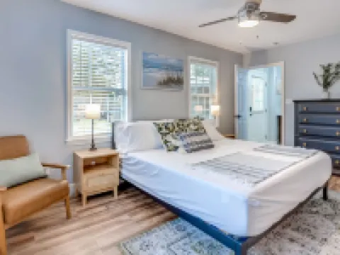 The Periwinkle Cottage, 3BR, 2BA Fort Mill Retreat. Close to Downtown! Hotels in Fort Mill