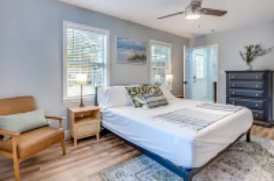 The Periwinkle Cottage, 3BR, 2BA Fort Mill Retreat. Close to Downtown! Hotels in Fort Mill