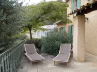 Bastide overlooking the Luberon and shelter on pool for 10/11 pers 1120/2200 € / week