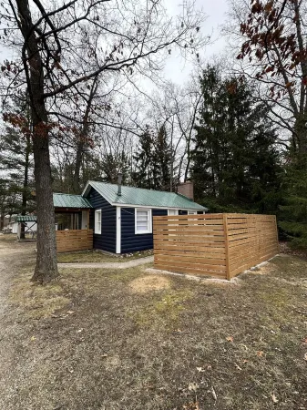 Cozy Cabin near Tippy Dam -Pet Friendly by Janix Escapes