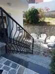 A peaceful environment for complet relaxsation, 10 min. by car to Koper beach...