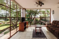 1 bed- 1 Bath. AC, solar heated pool, fitness room in  Oaxaca. Bule Villas, FLW