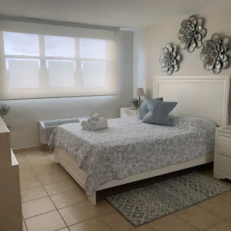 Oasis Luxury Penthouse with Ocean & Marina Views