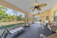 Spacious Vacation Getaway on Canal close to Beach