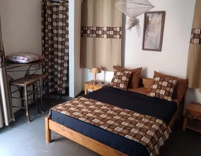 Somone: large air-conditioned villa with swimming pool, 10 people *, between Sea and Lagoon Hotels in 