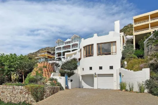Private villa in Gordons Bay with ocean views and pool Hotels in 