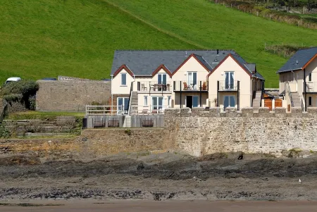 Out Of The Blue Is Situated In A Breathtaking Location Overlooking Croyde Beach. Отели рядом с достопримечательностью «Гранта Бич»