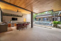 Estrella del Mar – Stylish Modern Villa, Walking Distance to the Beach.