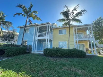 New! Beautiful "Bahamas Sunset" Ocean View! Walk to Pool/Casino! Private Beach