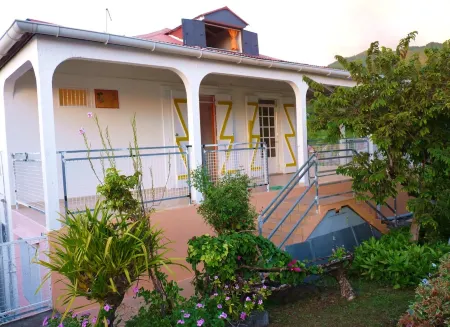 authentic villa sea and mountain views, ideal for a quiet holiday