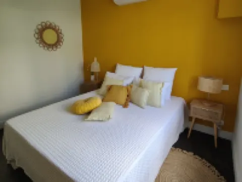 Bel Appartement Climatisé Avec Jardin et Piscine Hotels in Aubenas