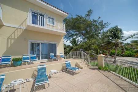 Ocean/Beachfront - stunning views! Seabreeze Villas