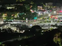 Cozy cottage - New Build, 10 minutes from the beach! Hotels in Tutu