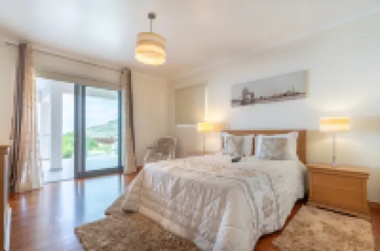 Sea View, Luxury, Comfort, Privacy, Free Wifi and Heated Pool