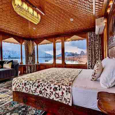 New Jacquline Heritage Houseboats Rooms