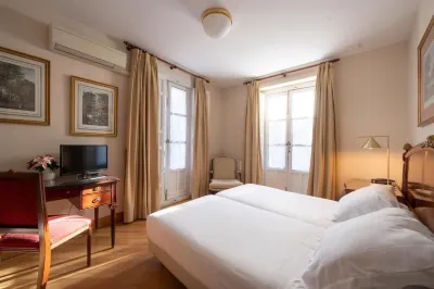 Miranda & Suizo Hotels in San Rafael