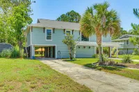 Waterfront Florida Vacation Rental w/ Boat Dock - parking