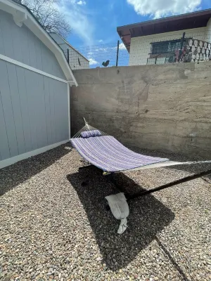 Bright 3 bedroom, 2 bath home; game room w/ arcade machines - basketball machine