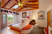 Les Artistes Inn Hotels in Del Mar