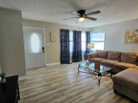 Cozy 3-Bdrm Home, Renovated Bathrooms, Game Rm, Yard & Fast WiFi Dog Friendly Hotels in Brownsburg