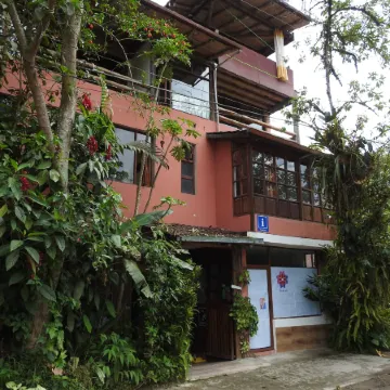 Biohostal Mindo Cloud Forest