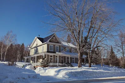 Auberge Carpe Diem فنادق في Petite-Riviere-Saint-Francois