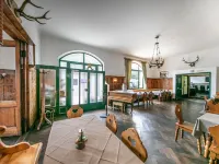 Hotel Bergwirt Schonbrunn Отели рядом с достопримечательностью «13. Хитцинг»