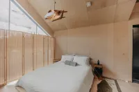 Amazing Falls Cabin - The Refuge at Kulshan