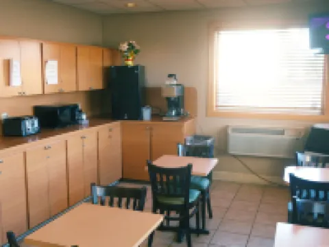 巴頓魯治西方旅館 西巴吞魯日縣酒店