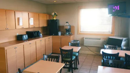 Baton Rouge West Inn Отели в г. Порт Аллен